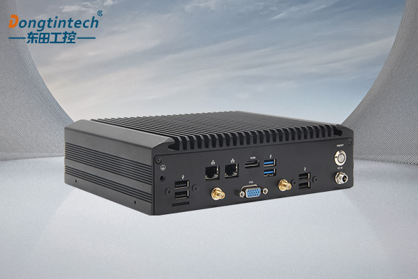 FUN88嵌入式工控机.jpg