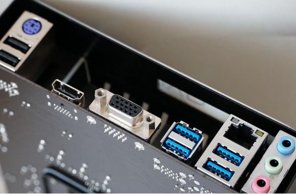 工控机I/O%E6%8E%A5%E5%8F%A3.png 工控机I/O%E6%8E%A5%E5%8F%A3.png