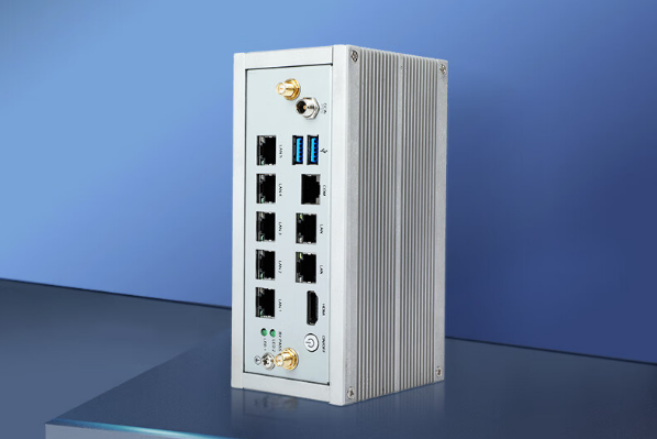 FUN88多网口嵌入式工控机.png